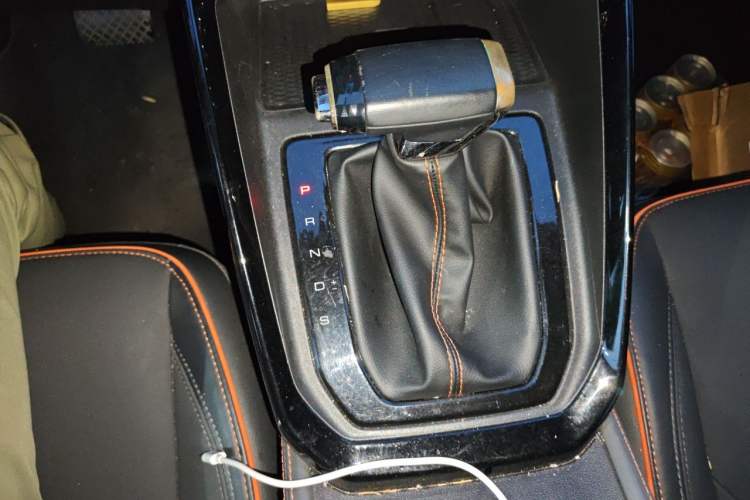 Used Baojun RS-3 2020 1.5T CVT Intelligent Prestige Edition Gear Lever