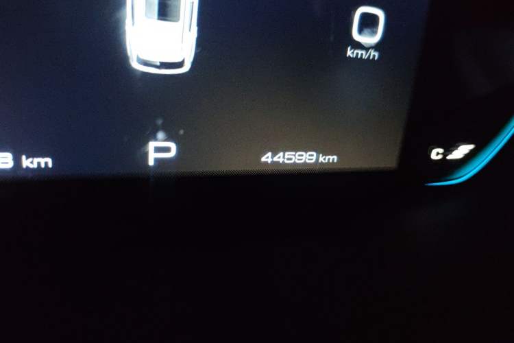 Used Baojun RS-3 2020 1.5T CVT Intelligent Prestige Edition Odometer Close Up
