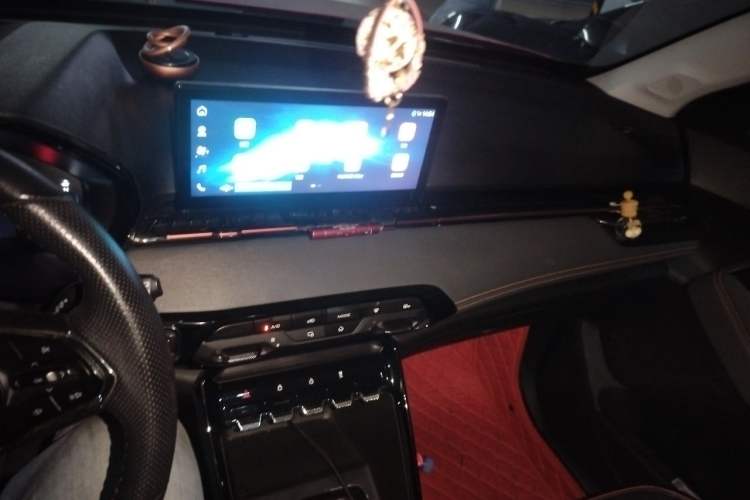 Used Baojun RS-3 2020 1.5L Manual 24-Hour Online Luxury Version Audio And AC Panel