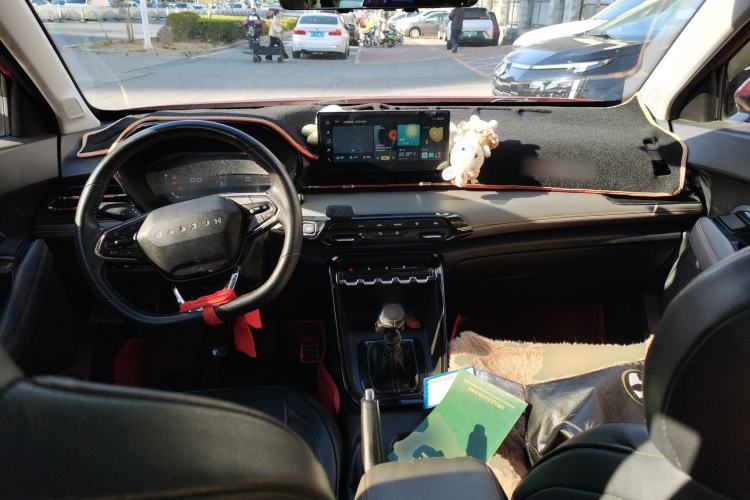 Used Baojun RS-3 2020 1.5L Manual 24-Hour Online Luxury Version Center Console