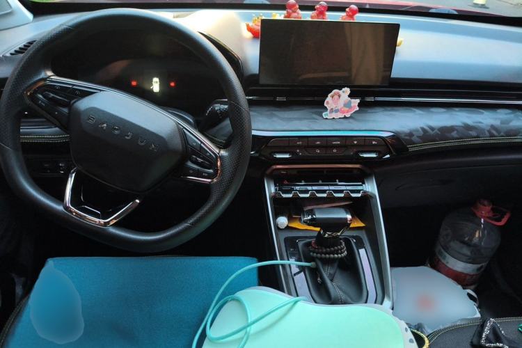 Used Baojun RS-3 2020 1.5L CVT Elite Version with 24-Hour Online Service Center Console