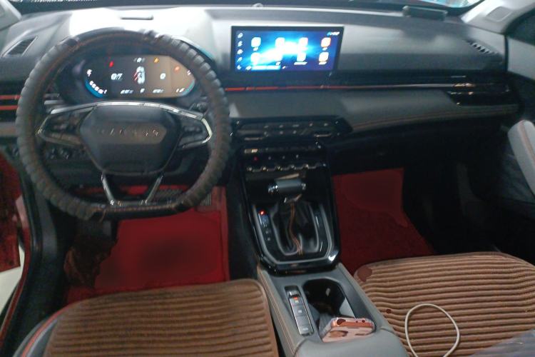 Used Baojun RS-3 2020 1.5L CVT 24-Hour Online Luxury Edition Center Console