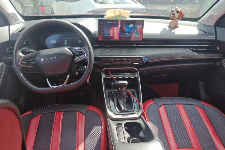 Used Baojun RS-3 2020 1.5L CVT Elite Version with 24-Hour Online Service Center Console
