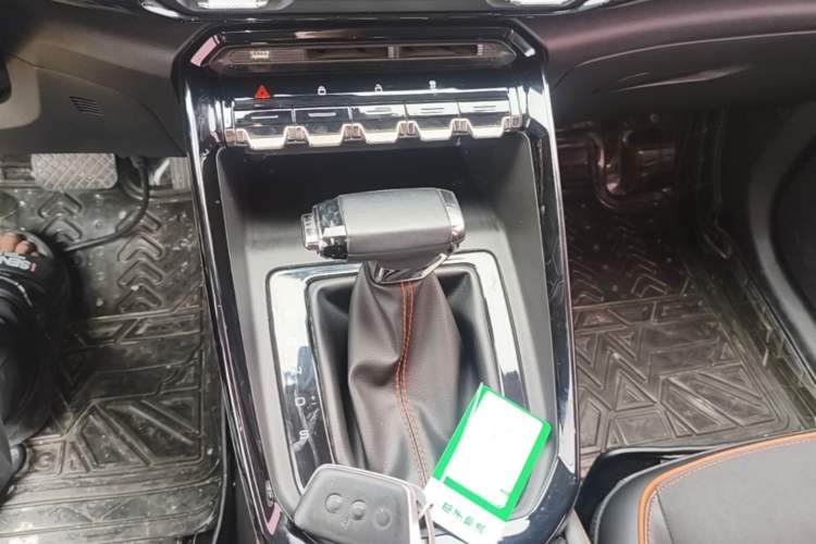Used Baojun RS-3 2020 1.5L CVT 24-Hour Online Luxury Edition Gear Lever