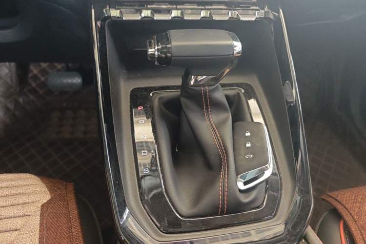 Used Baojun RS-3 2020 1.5L CVT 24-Hour Online Luxury Edition Gear Lever