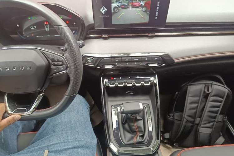 Used Baojun RS-3 2020 1.5L CVT 24-Hour Online Luxury Edition Gear Lever