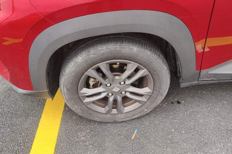 Used Baojun RS-3 2020 1.5L CVT 24-Hour Online Luxury Edition Left Front Wheel Hub