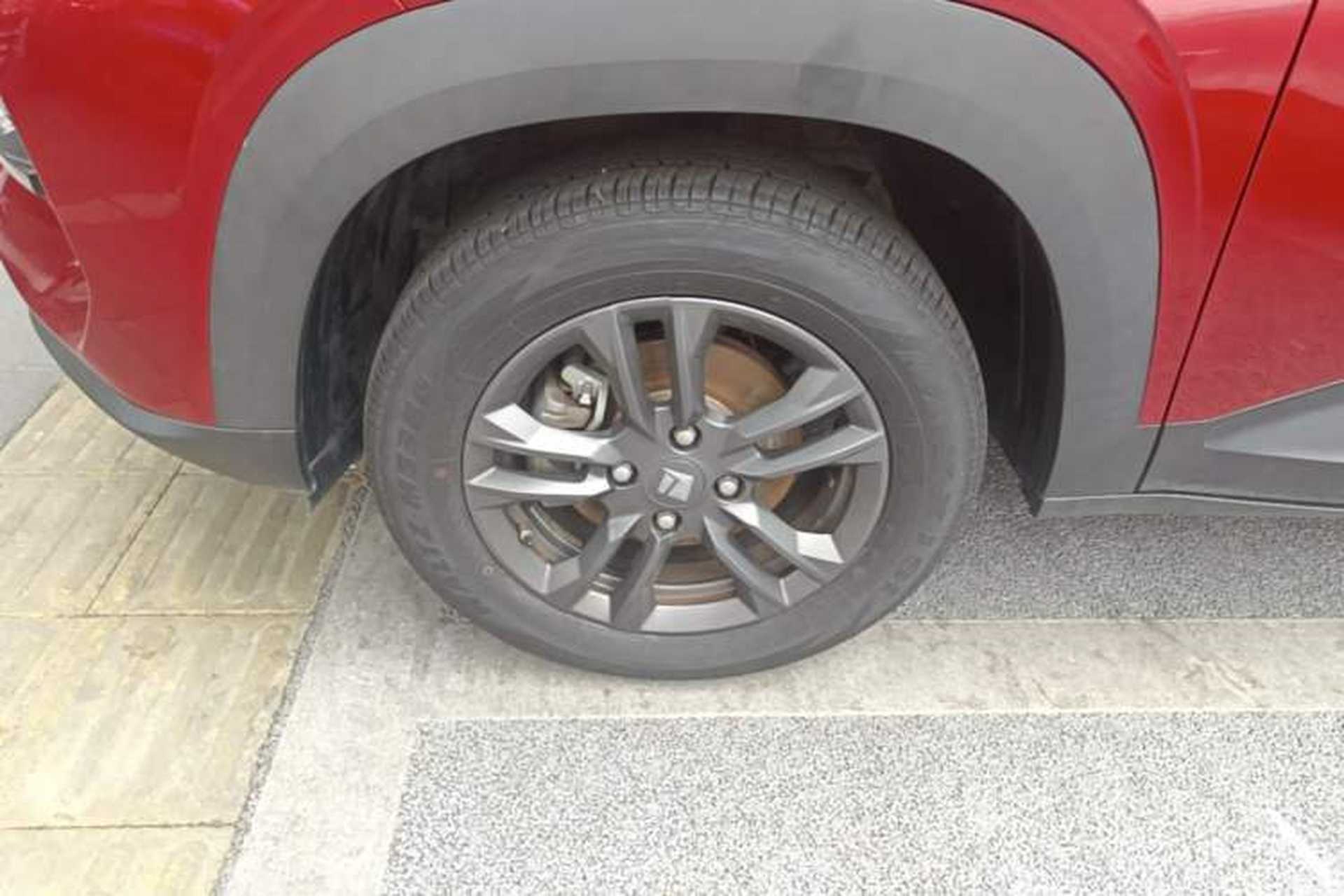 Used Baojun RS-3 2020 1.5L CVT 24-Hour Online Luxury Edition Left Front Wheel Hub