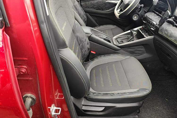 Used Baojun RS-3 2020 1.5L CVT Elite Version with 24-Hour Online Service Right Front Seat