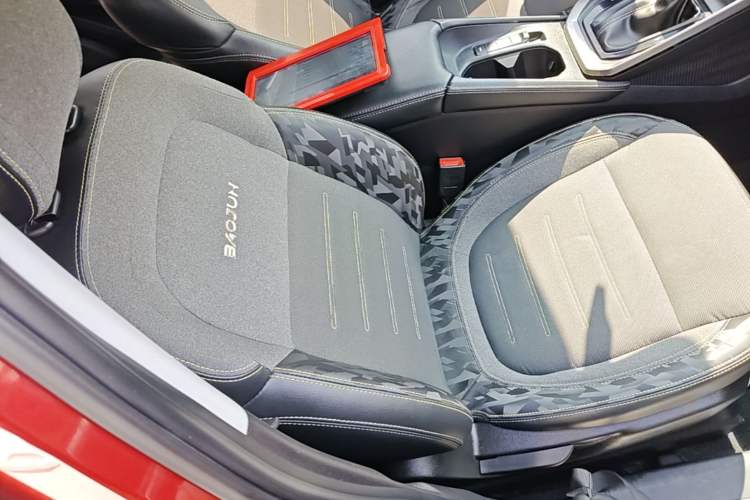 Used Baojun RS-3 2020 1.5L CVT Elite Version with 24-Hour Online Service Right Front Seat
