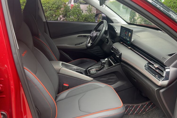 Used Baojun RS-3 2020 1.5L CVT 24-Hour Online Luxury Edition Right Front Seat