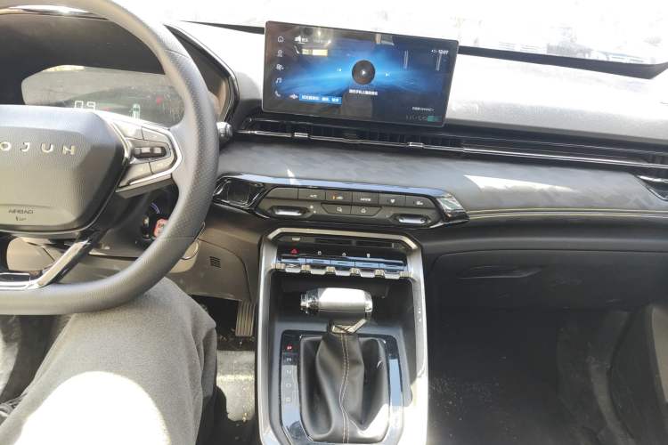 Used Baojun RS-3 2020 1.5L CVT Elite Version with 24-Hour Online Service Audio And AC Panel