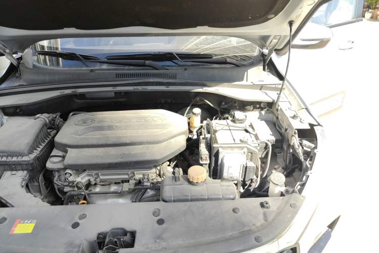 Used Baojun RS-3 2020 1.5L CVT Elite Version with 24-Hour Online Service Engine Bay Left