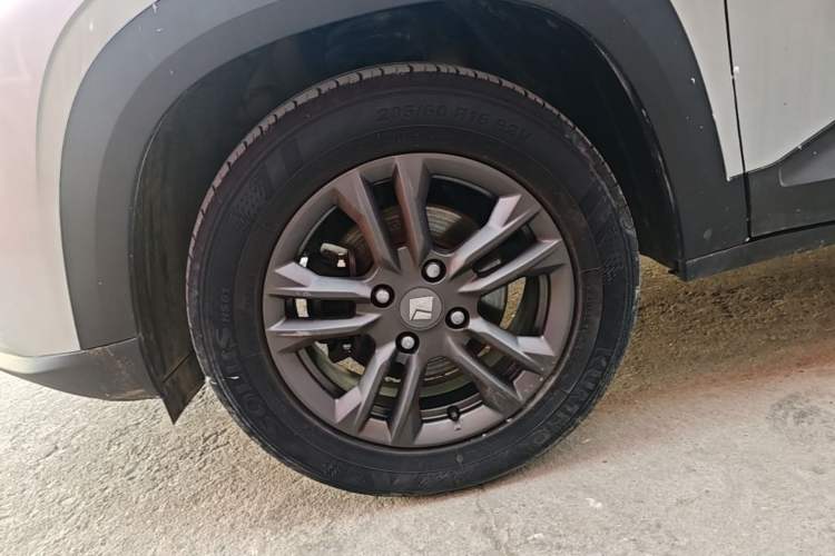 Used Baojun RS-3 2020 1.5L Manual Smart Elite Edition Left Front Wheel Hub