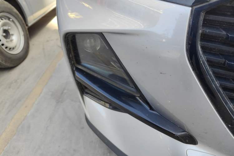 Used Baojun RS-3 2020 1.5L CVT Elite Version with 24-Hour Online Service Right Front Headlight