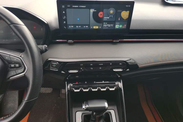 Used Baojun RS-3 2020 1.5L CVT 24-Hour Online Luxury Edition Audio And AC Panel