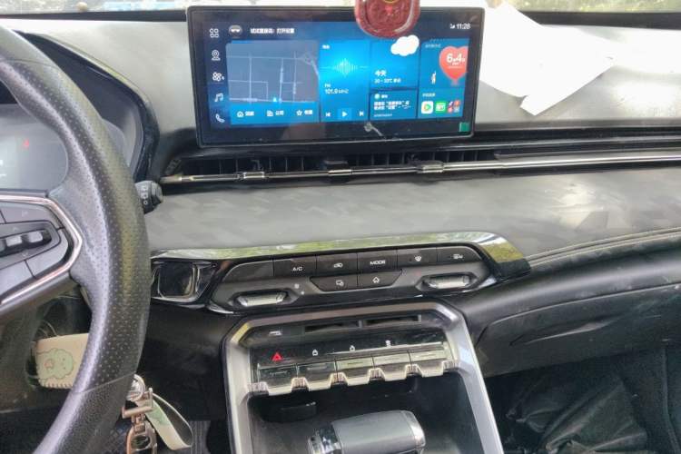 Used Baojun RS-3 2020 1.5L CVT Smart Elite Edition Audio And AC Panel