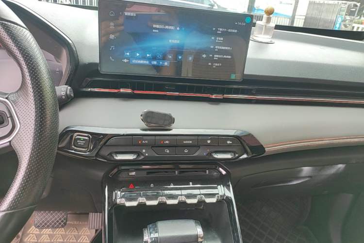 Used Baojun RS-3 2020 1.5L CVT 24-Hour Online Luxury Edition Audio And AC Panel