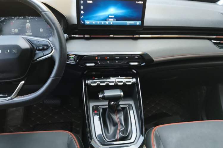Used Baojun RS-3 2020 1.5L CVT Smart Luxury Edition Audio And AC Panel