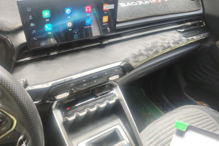 Used Baojun RS-3 2020 1.5L CVT Smart Elite Edition Audio And AC Panel