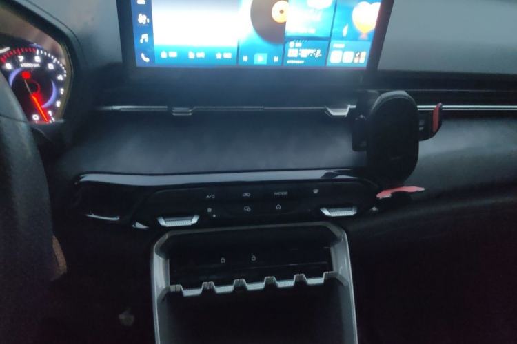Used Baojun RS-3 2020 1.5L Manual Smart Comfort Edition Audio And AC Panel
