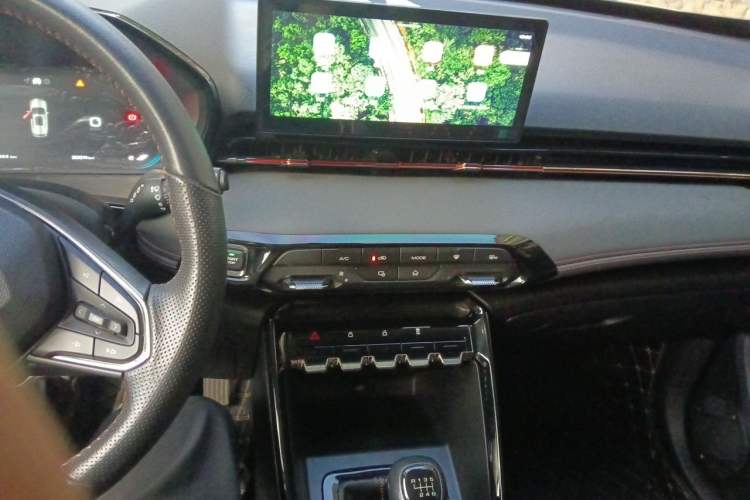 Used Baojun RS-3 2020 1.5L Manual 24-Hour Online Luxury Version Audio And AC Panel