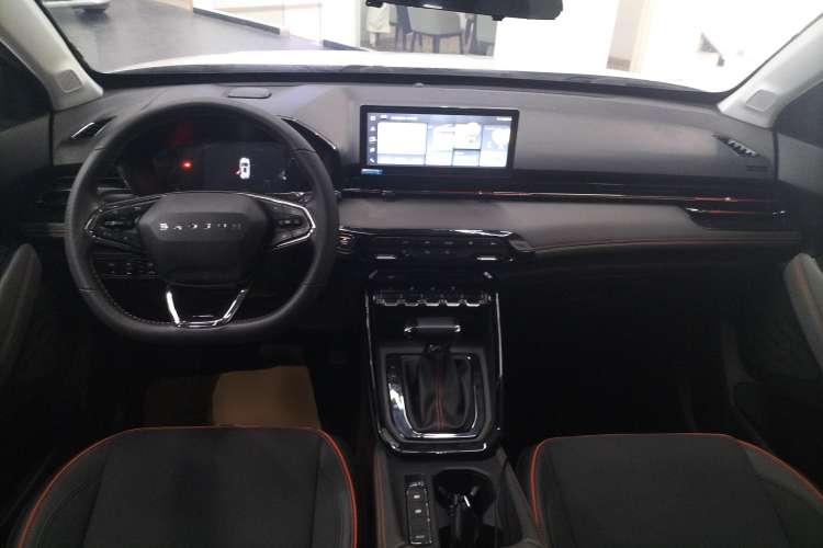 Used Baojun RS-3 2020 1.5L CVT 24-Hour Online Luxury Edition Center Console