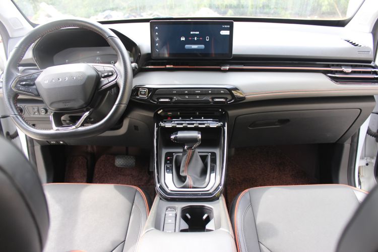 Used Baojun RS-3 2020 1.5L CVT Smart Luxury Edition Center Console
