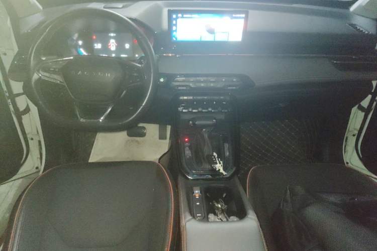 Used Baojun RS-3 2020 1.5T CVT Smart Luxury Edition Center Console
