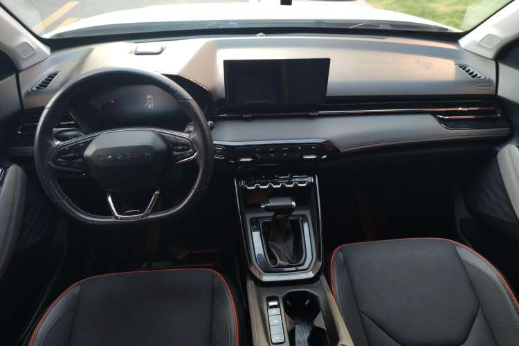 Used Baojun RS-3 2020 1.5L CVT 24-Hour Online Luxury Edition Center Console