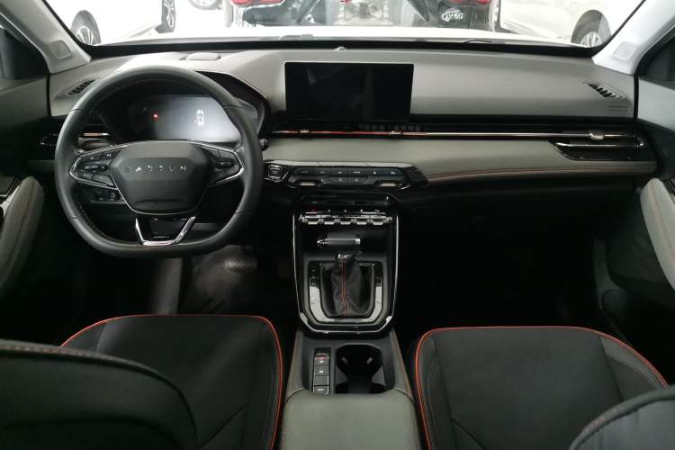 Used Baojun RS-3 2020 1.5T CVT Smart Luxury Edition Center Console