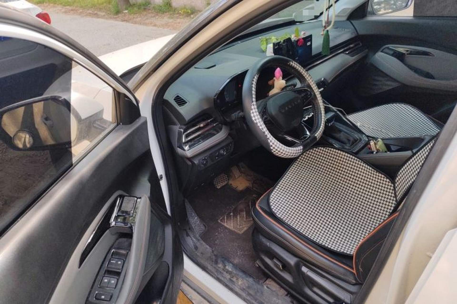 Used Baojun RS-3 2020 1.5T CVT Smart Luxury Edition Driver Seat
