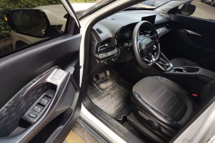 Used Baojun RS-3 2020 1.5L CVT Elite Version with 24-Hour Online Service Driver Seat