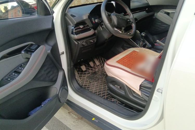 Used Baojun RS-3 2020 1.5L Manual 24-Hour Online Luxury Version Driver Seat