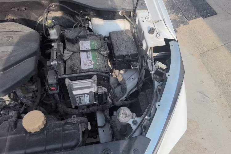 Used Baojun RS-3 2020 1.5L CVT Elite Version with 24-Hour Online Service Engine Bay Left