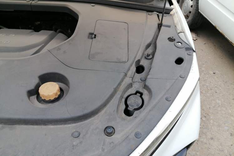Used Baojun RS-3 2020 1.5T CVT Smart Luxury Edition Engine Bay Left