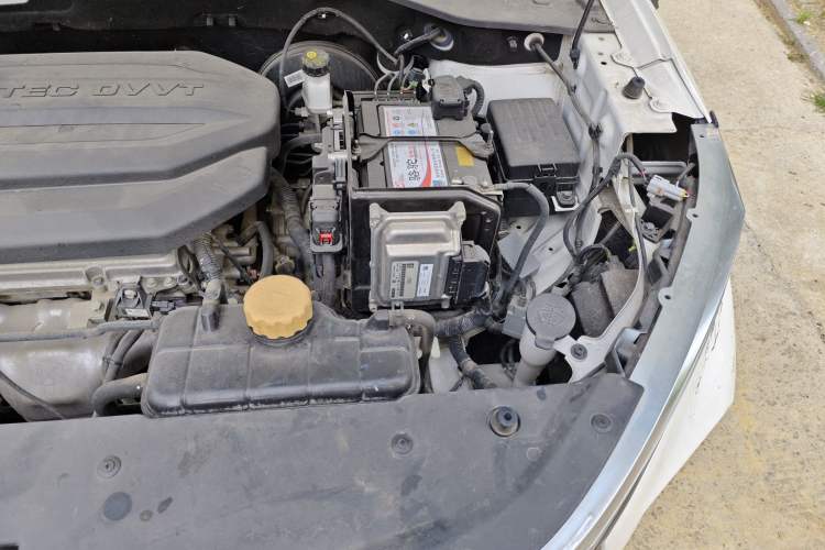 Used Baojun RS-3 2020 1.5L CVT Elite Version with 24-Hour Online Service Engine Bay Left