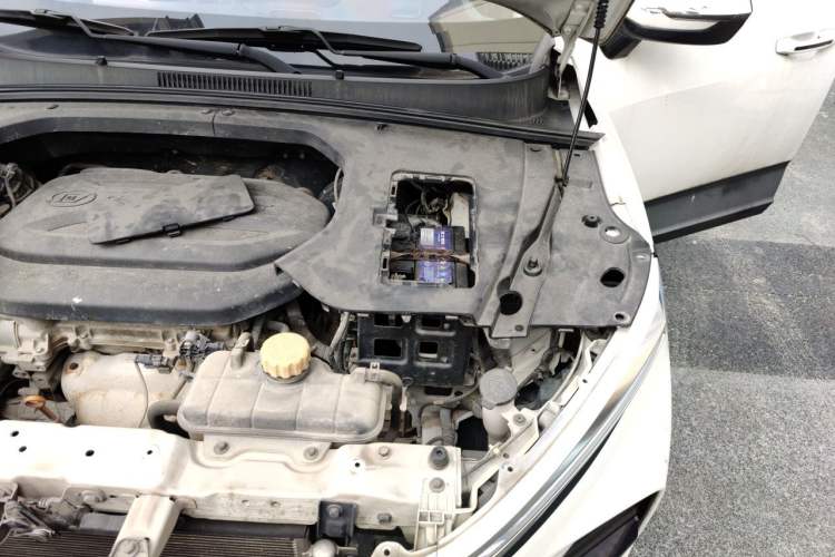 Used Baojun RS-3 2020 1.5L Manual 24-Hour Online Luxury Version Engine Bay Left