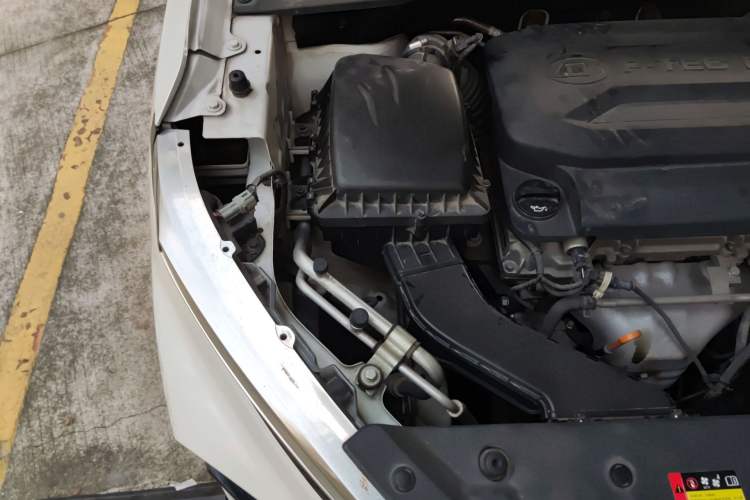 Used Baojun RS-3 2020 1.5L CVT Elite Version with 24-Hour Online Service Engine Bay Right