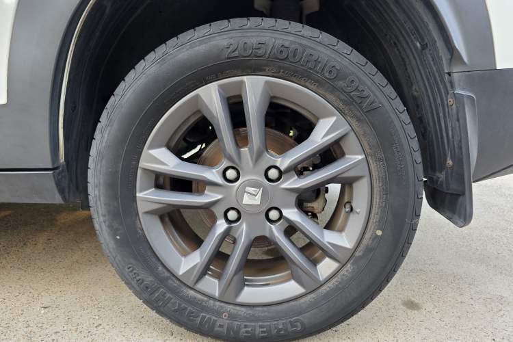 Used Baojun RS-3 2020 1.5L Manual Smart Elite Edition Exterior 11