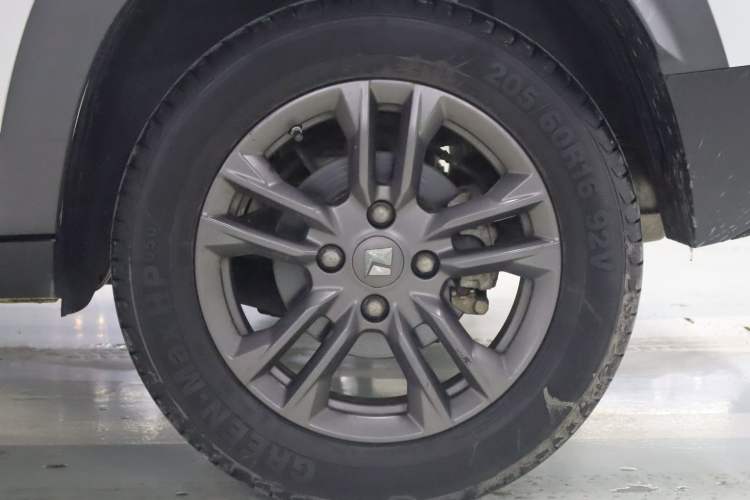 Used Baojun RS-3 2020 1.5L Manual 24-Hour Online Luxury Version Exterior 4