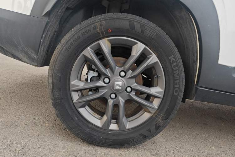 Used Baojun RS-3 2020 1.5L Manual Elite Version with 24-Hour Online Service Exterior 8