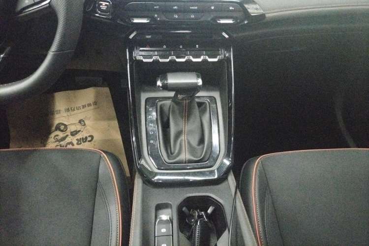 Used Baojun RS-3 2020 1.5L CVT 24-Hour Online Luxury Edition Gear Lever