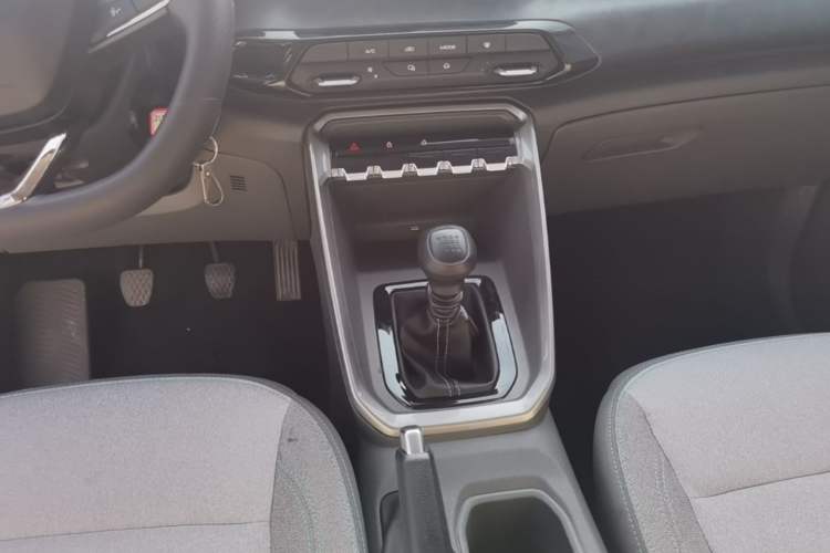 Used Baojun RS-3 2020 1.5L Manual Smart Comfort Edition Gear Lever