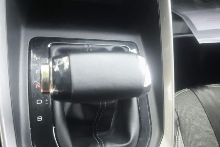 Used Baojun RS-3 2020 1.5T CVT Smart Elite Edition Gear Lever
