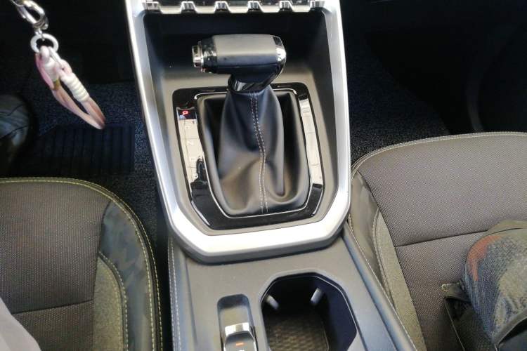 Used Baojun RS-3 2020 1.5L CVT Smart Elite Edition Gear Lever