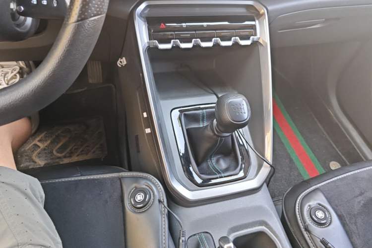 Used Baojun RS-3 2020 1.5L Manual Smart Comfort Edition Gear Lever