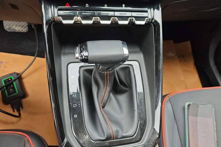 Used Baojun RS-3 2020 1.5L CVT 24-Hour Online Luxury Edition Gear Lever
