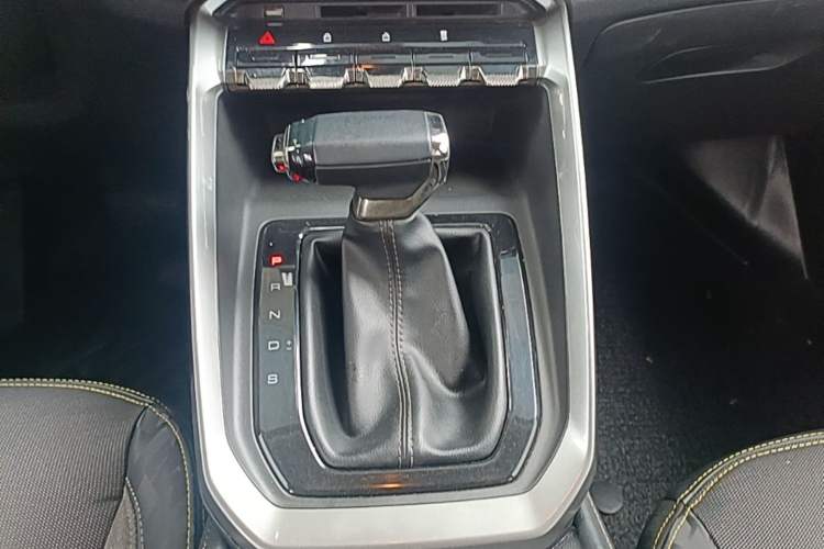 Used Baojun RS-3 2020 1.5T CVT Smart Elite Edition Gear Lever
