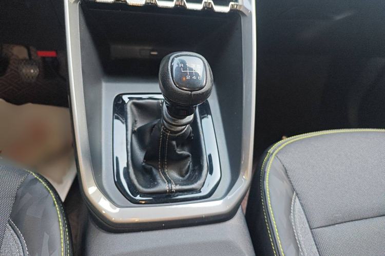 Used Baojun RS-3 2020 1.5L Manual Elite Version with 24-Hour Online Service Gear Lever